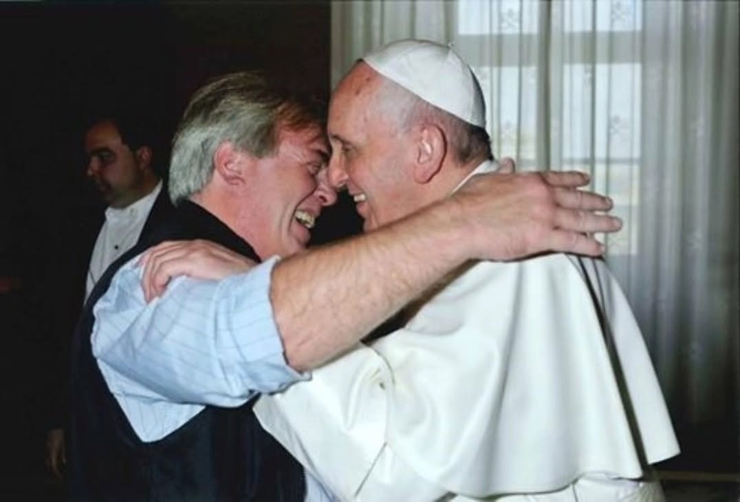 «La Amistad no se negocia», el libro que revela la correspondencia íntima del Papa Francisco con su amigo Gustavo Vera llega al Valle de Punilla
