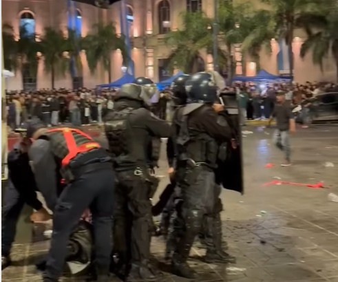 La Policía refuerza el operativo para el viernes tras los graves incidentes en los festejos de la Selección en el Patio Olmos