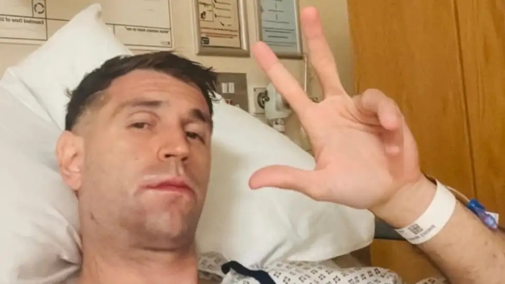 El Dibu Martínez salió a hablar tras la fractura de mandíbula: «La operación fue bien y en unas semanas volvemos»